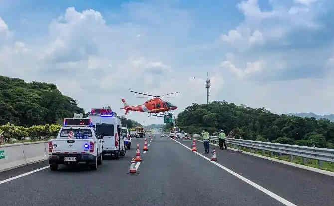 化德高速公路汽车救援案例